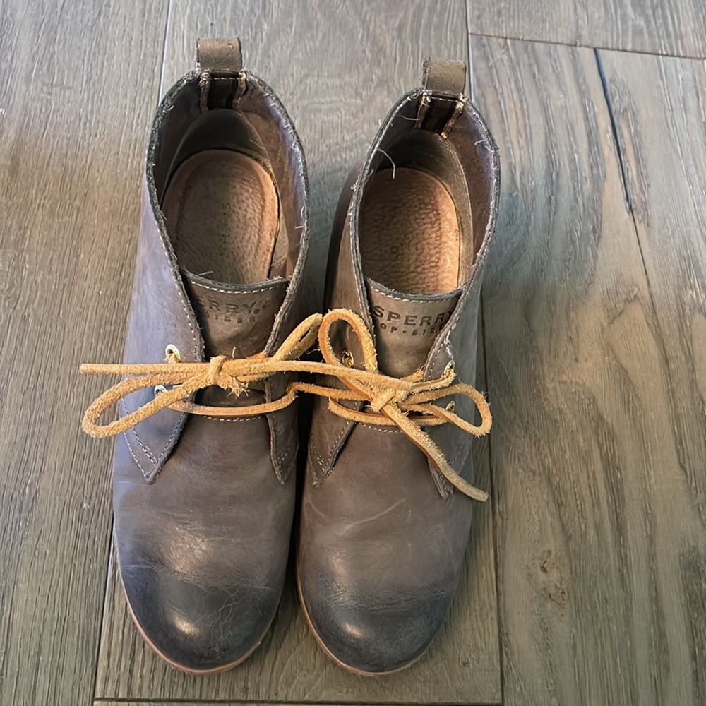 Sperry Heels - Picture 3 of 4
